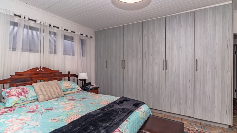 2 Bedroom Property for Sale in King George Park Western Cape